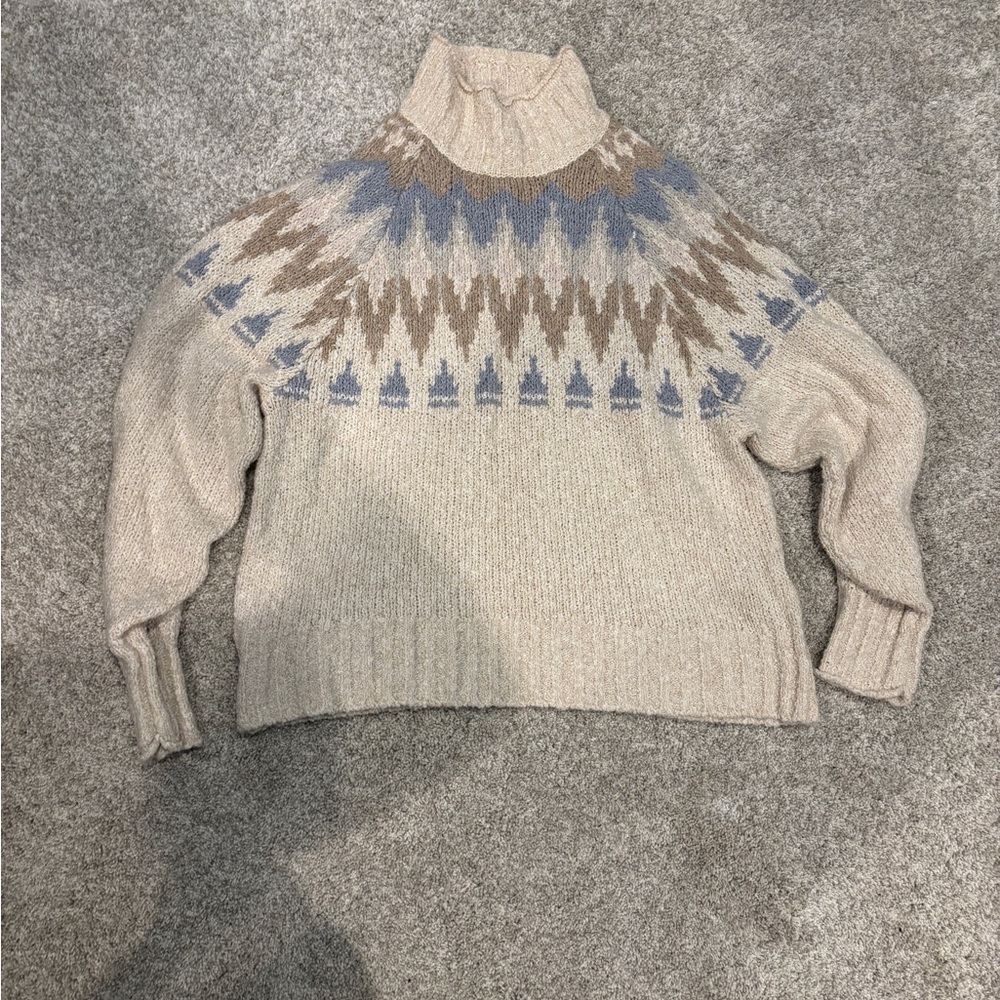 American Eagle Outfitters Cream and Blue Cowl Turtleneck Sweater